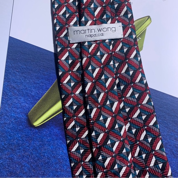 MARTIN WONG SILK TIE WITH ABSTRACT PRINT IN COLORFUL BURGUNDY GREEN GRAY WHITE - Picture 10 of 11